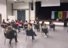 Jovens e adultos participam de aulas de canto coral em Turvo 
