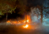 Residência de madeira é destruída por incêndio em Balneário Arroio do Silva