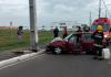 Motorista fica ferido após colidir contra poste em Araranguá