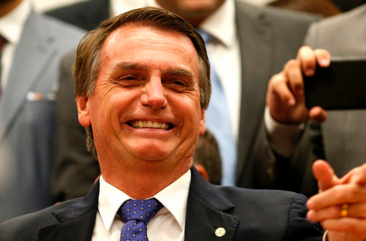 Ao criticar Bolsonaro, PT joga contra si próprio