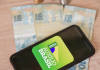 Caixa paga hoje Auxílio Brasil para beneficiários com NIS final 8