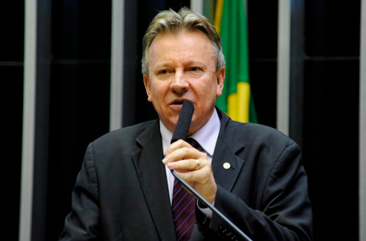 MDB não chega a consenso e confirma prévias