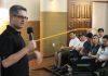 Inspirações e futuro marcam palestra de engenheiro da Tesla