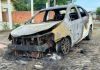 Toyota Etios é destruído por incêndio em Balneário Gaivota