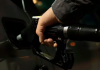 Postos de gasolina devem exibir preços dos combustíveis antes do novo teto do ICMS; entenda