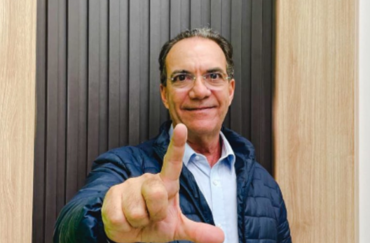 Meio político vê Décio na disputa pelo 2º turno