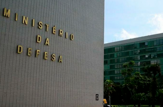 Ministério da Defesa não exclui fraude nas urnas