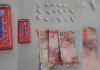 Polícia Militar apreende 17 pedras de crack e prende mulher na Divinéia