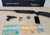 Araranguá: PM prende homem e apreende armas e munições no Caverazinho