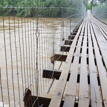 Assista aos vídeos: Região em alerta por conta da chuva