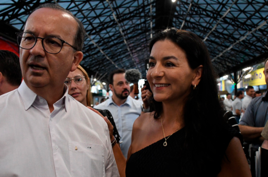 Jorginho prestigia Gislaine em ato em Sombrio