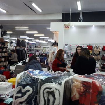 Dia+: comércio registra movimento bom apesar do mau tempo