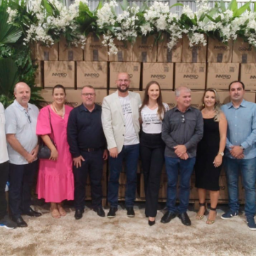 Autoridades prestigiam inauguração de nova fábrica da INNPRO