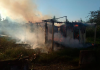 Incêndio consome casa de madeira abandonada na Cidade Alta