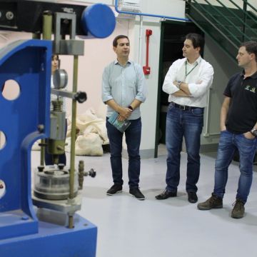 Iparque recebe prefeitos e secretários da Amesc