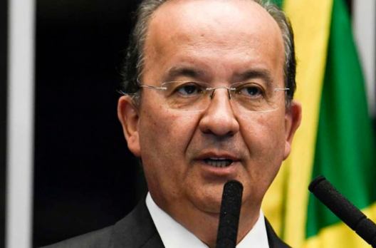 Novos secretários tomarão posse hoje  