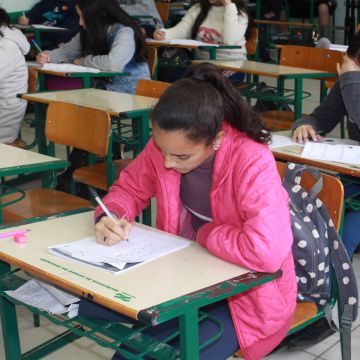Mais de 700 alunos participam da primeira fase do Prêmio ACIVA de Matemática
