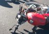 Moto e caminhão colidem e motociclista fica ferido em Ermo