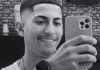 Identificado jovem de 18 anos que morreu em acidente nesta madrugada de domingo, 25. 