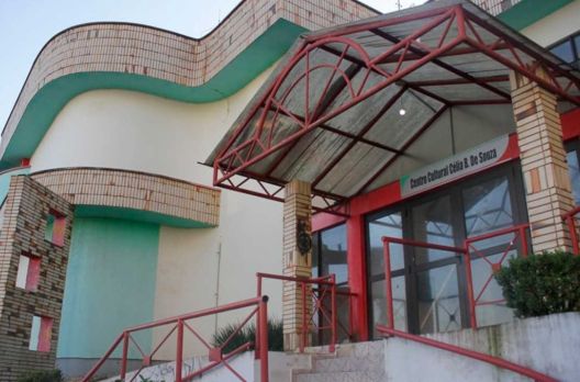 BOAS NOVAS: TEATRO CÉLIA BELIZÁRIA DE SOUZA DE ARARANGUÁ SERÁ RECONSTRUÍDO