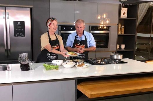 Eder Matos comanda a cozinha no Gente Gourmet