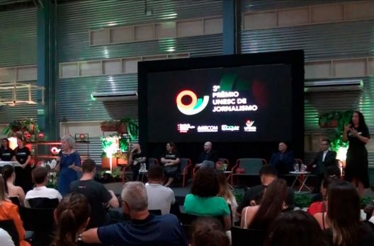 (VIDEO) Reconhecer o trabalho da imprensa regional: Criciúma sediou 3ª Edição do Prêm...
