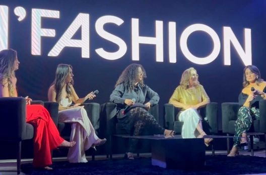 (VIDEO) 2° Araranguá Moda On I` Fashion: eventos discutiu últimas tendências do univer...