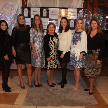 Desfile personalizado marca evento da Noite do Soninho
