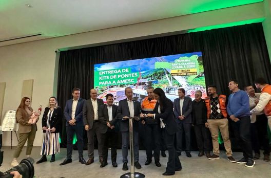 Jorginho Mello fez a festa dos prefeitos