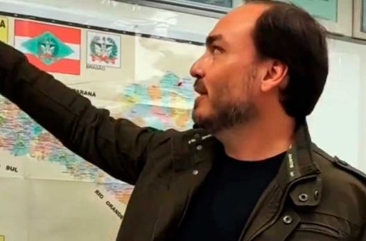  SC está de nariz torcido com Carlos Bolsonaro