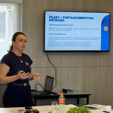 Primeira reunião da nova diretoria da CDL Araranguá formalizou o planejamento de ações da entidade