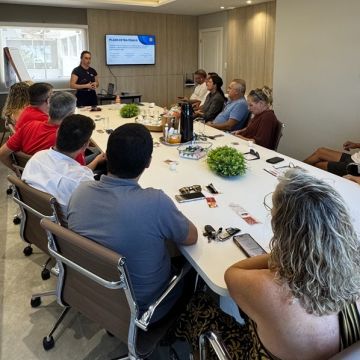 Primeira reunião da nova diretoria da CDL Araranguá formalizou o planejamento de ações da entidade