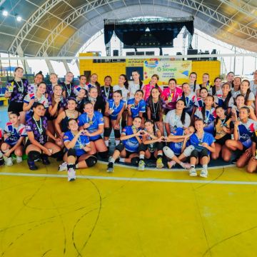 Torneio de vôlei sub-15 feminino taça Sicredi movimenta Balneário Arroio do Silva