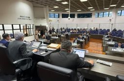 Câmara de Araranguá abre ano Legislativo com primeira sessão ordinária de 2026