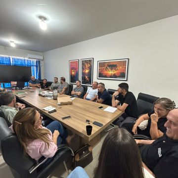 Secretários e diretores avaliam medidas para racionamento de diesel em Araranguá