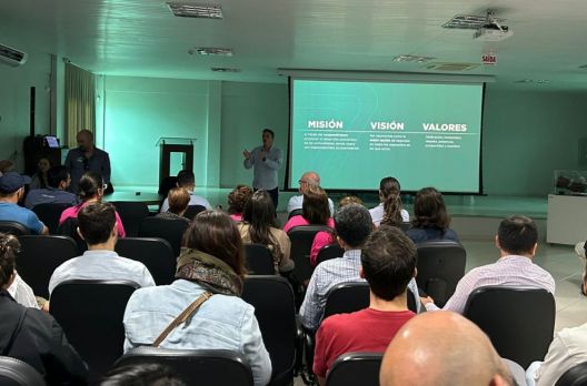 Integrantes de cinco países visitam a Cooperja em agenda sobre arroz sustentável