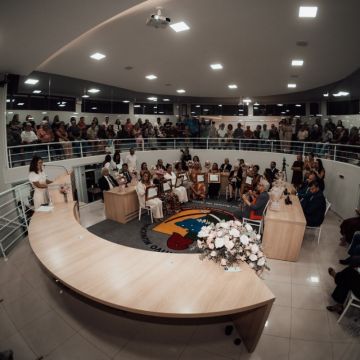 Câmara do Arroio do Silva presta homenagem a 11 mulheres com o Troféu Lucília da Silva Borges