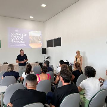 AMESC proporciona oficina de oratória para servidores municipais