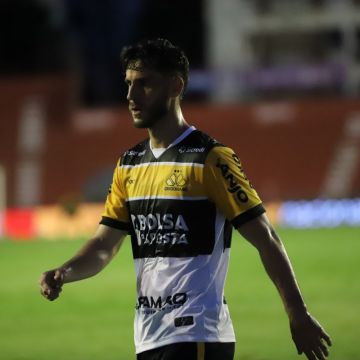 Tigre vence o Náutico nos Aflitos e larga com vitória na Série B