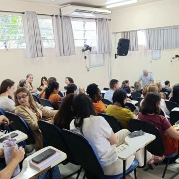 Secretaria de Saúde marca presença em encontro das PICS