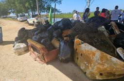 Projeto Arco-Íris recolhe 1,3 tonelada de lixo em Araranguá