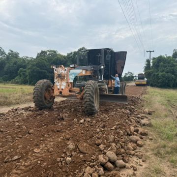 Meleiro intensifica melhorias em estradas e amplia serviços no interior