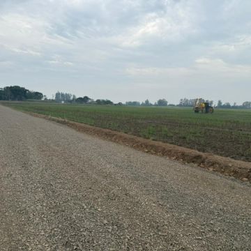 Meleiro intensifica melhorias em estradas e amplia serviços no interior