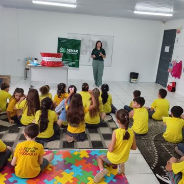 Alunos de escola municipal em Sombrio recebem ação de saúde bucal