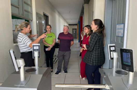 Escolas podem ter reconhecimento facial para reforçar segurança em Balneário Arroio do ...