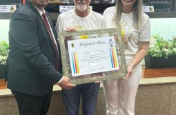 APAE de Araranguá é homenageada na Câmara pelos 55 anos de história e inclusão