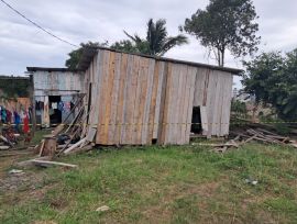 Casa cede durante reforma e deixa mulher ferida em Araranguá