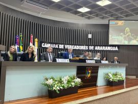 Câmara de Araranguá homenageia Luciane Ceretta com Título de Cidadã Honorária