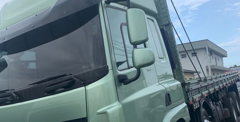 Caminhão roubado em SP é encontrado em Araranguá com sinais de adulteração