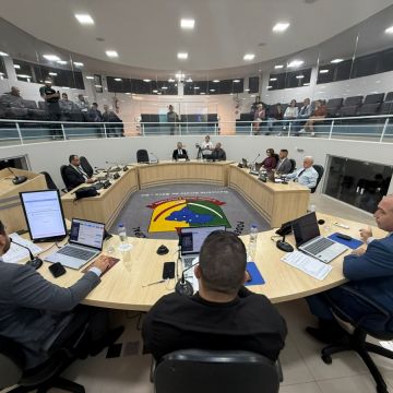 Sessão na Câmara de Arroio do Silva debate políticas de enfrentamento à violência contra a mulher